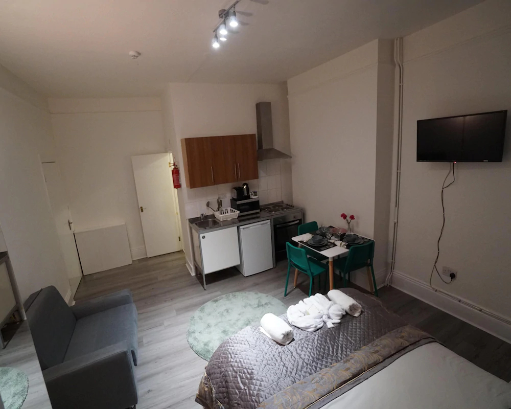London Queens Apartments