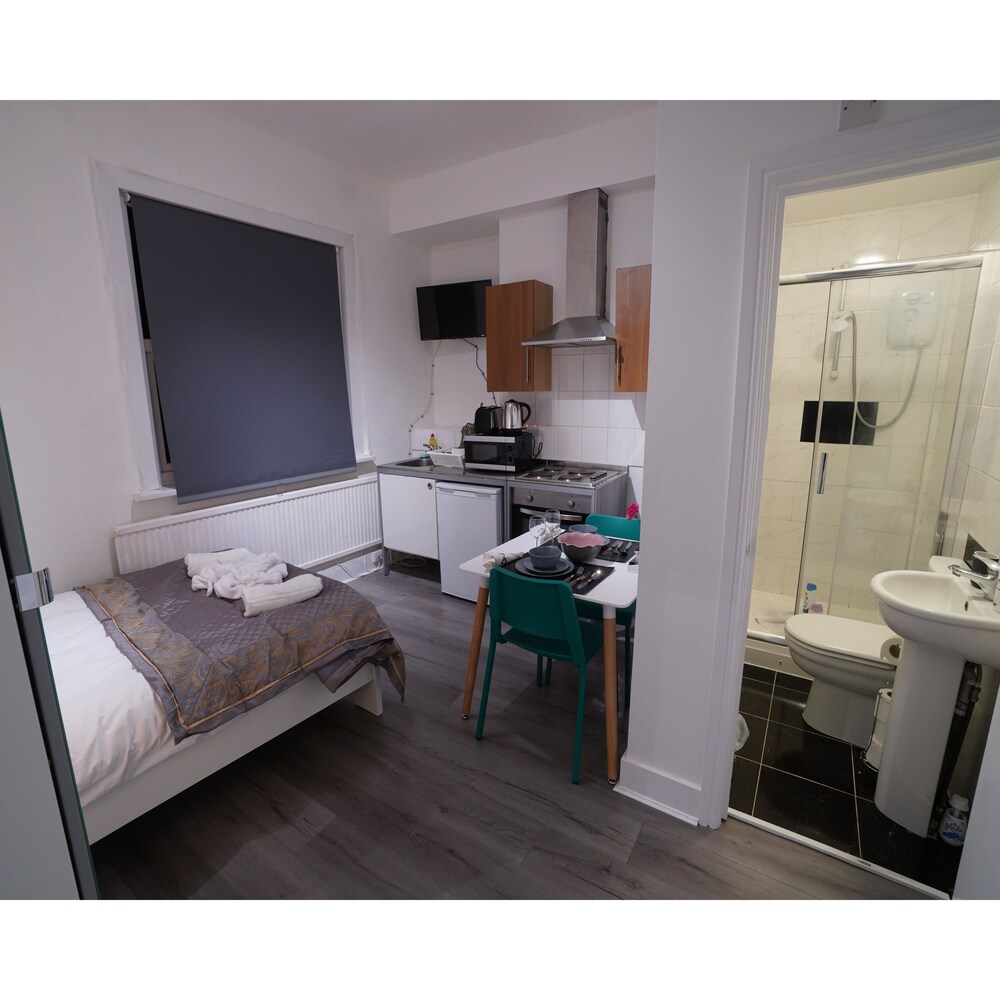 London Queens Apartments