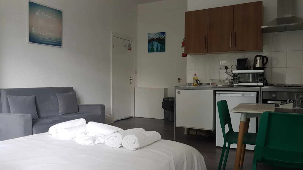 London Queens Apartments