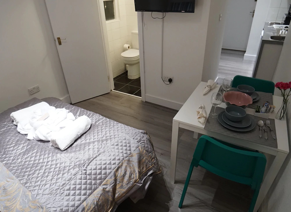 London Queens Apartments