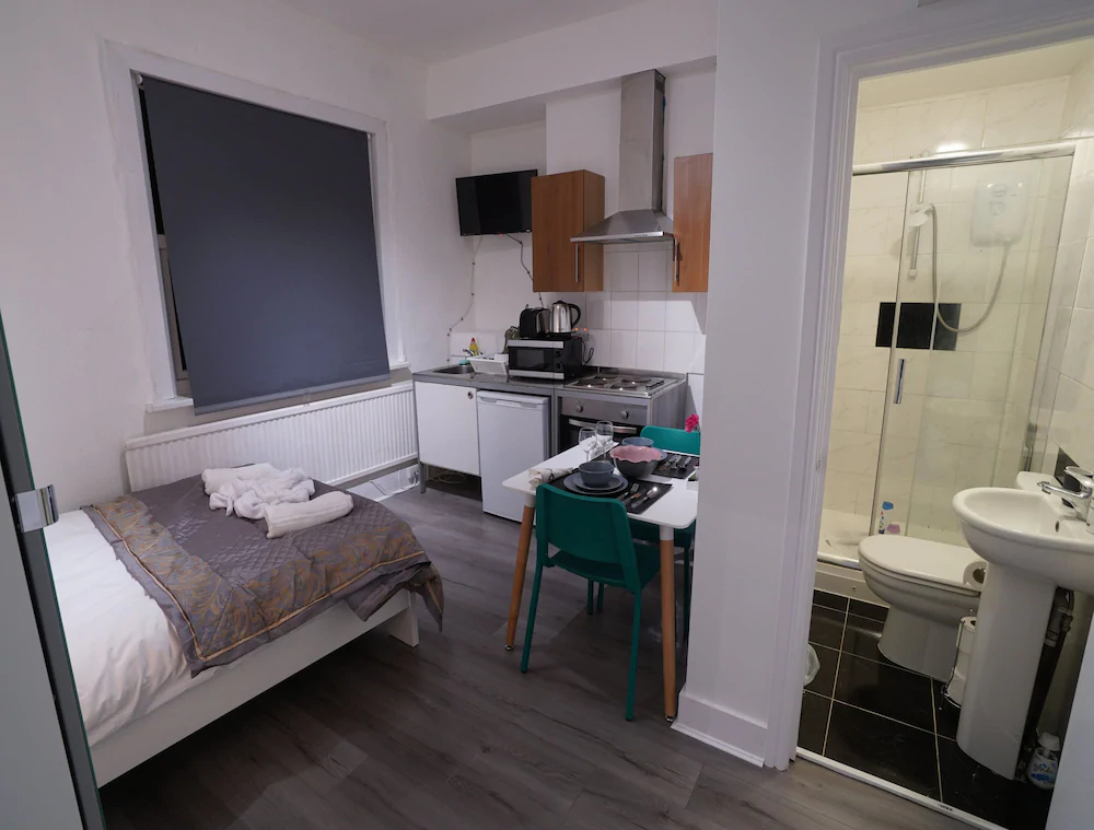 London Queens Apartments