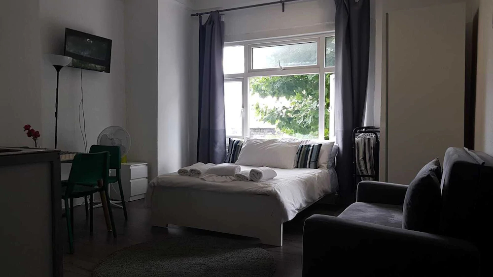 London Queens Apartments