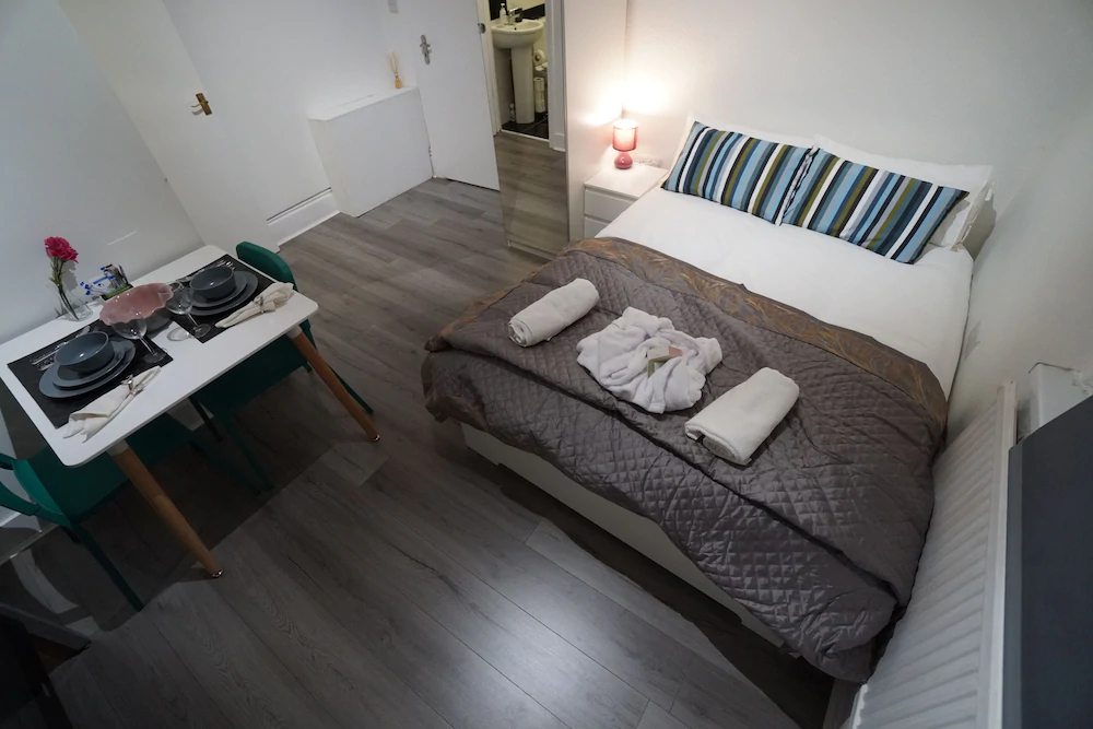 London Queens Apartments
