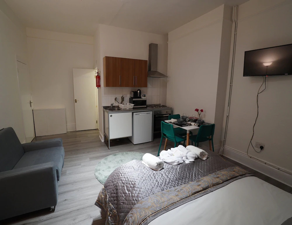 London Queens Apartments