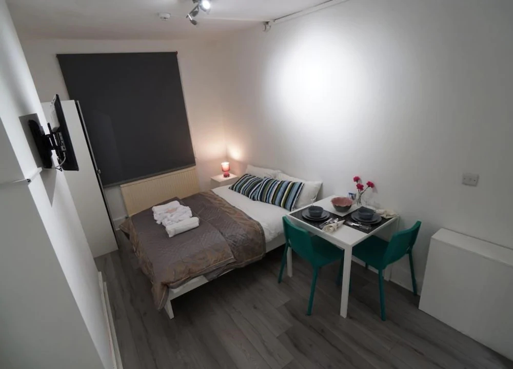 London Queens Apartments