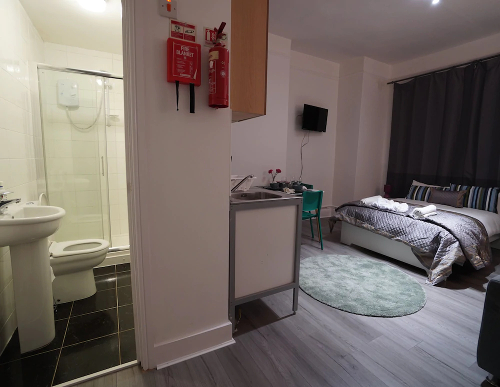 London Queens Apartments