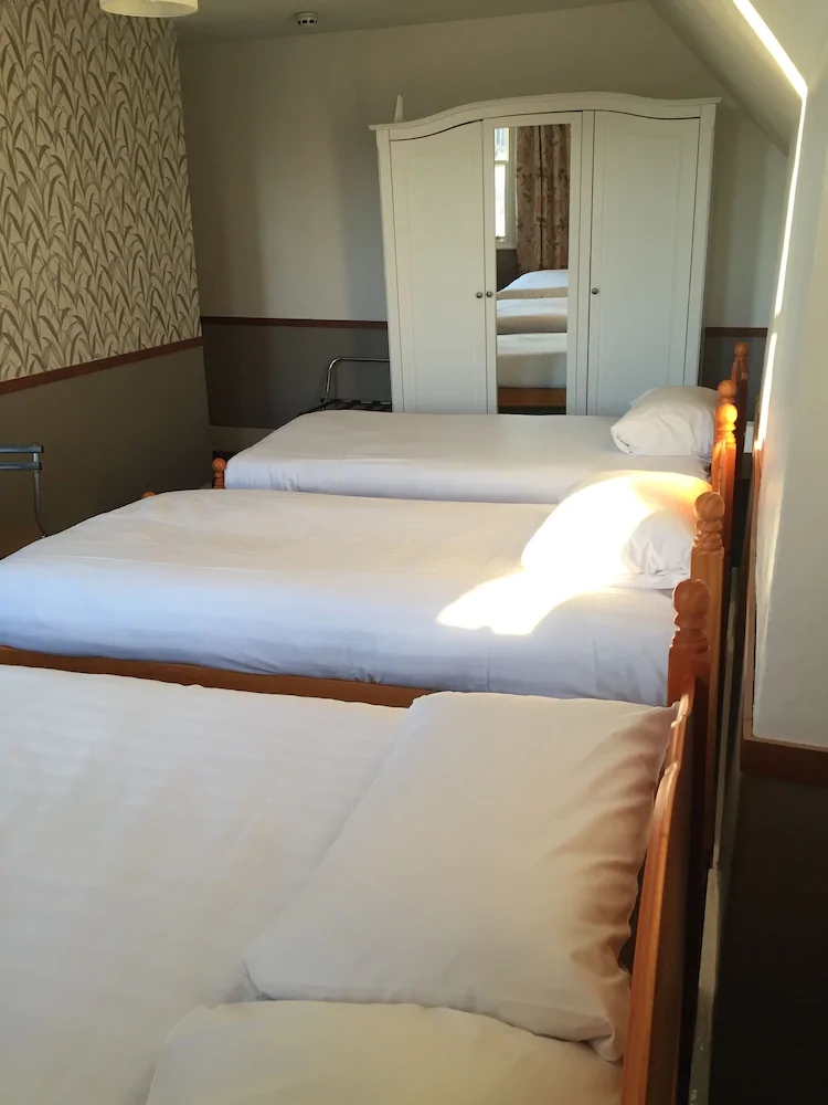 London Visitors Hotel