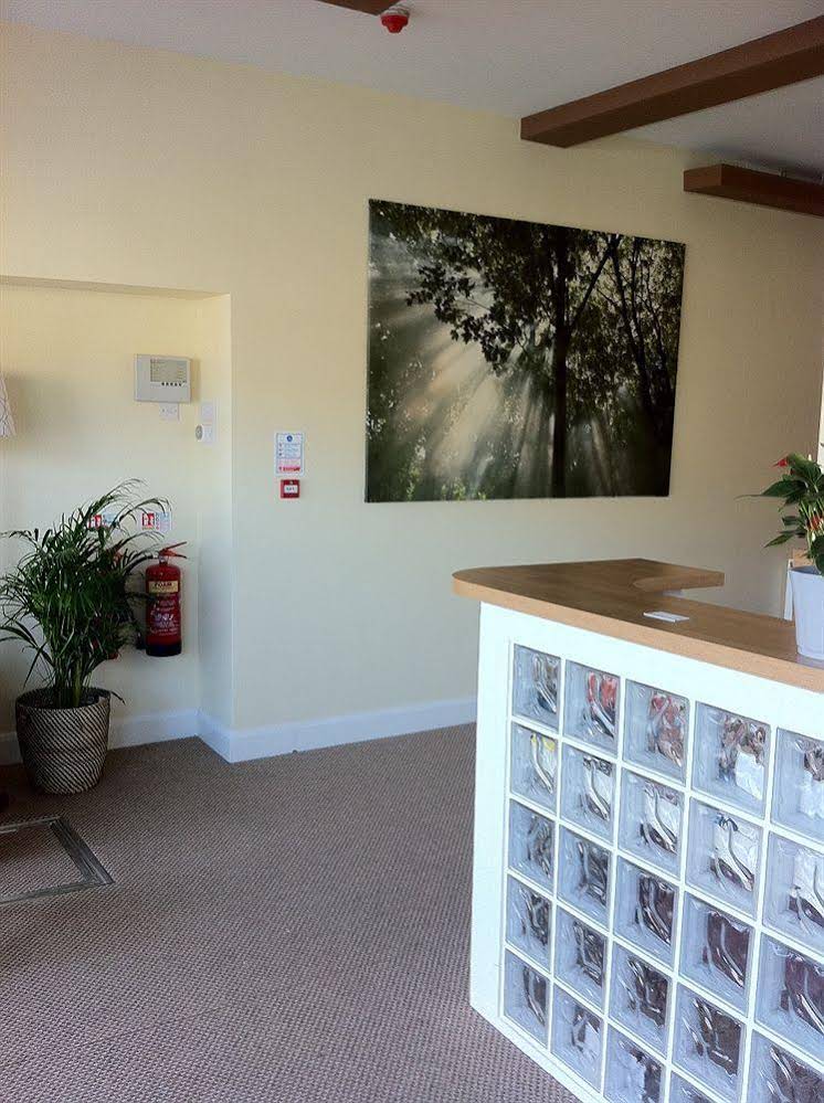 Lyall Apartment Hotel