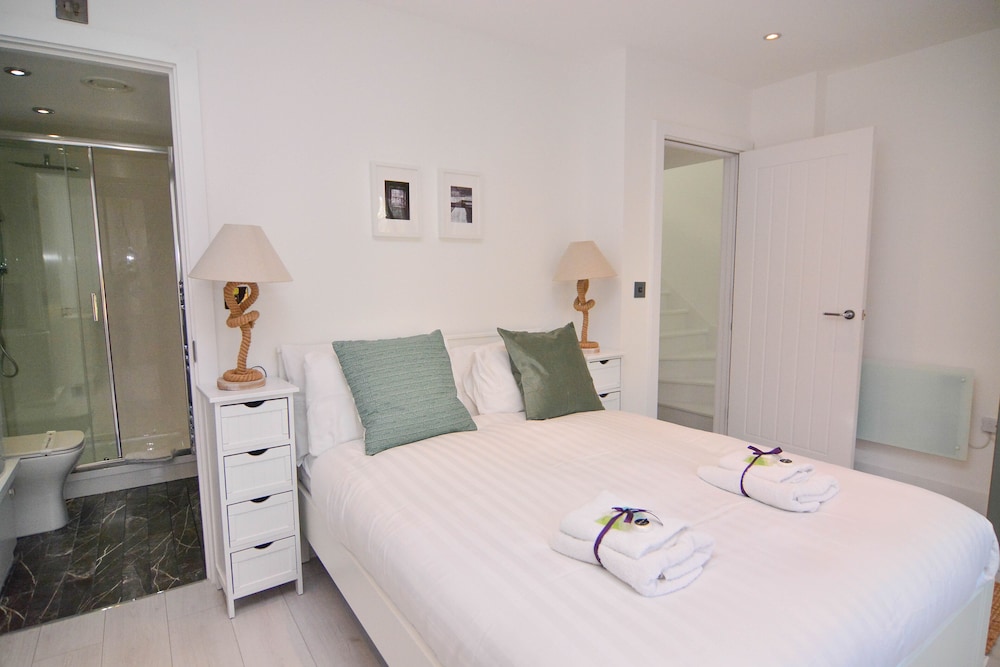 Macarena Wharf Apartments