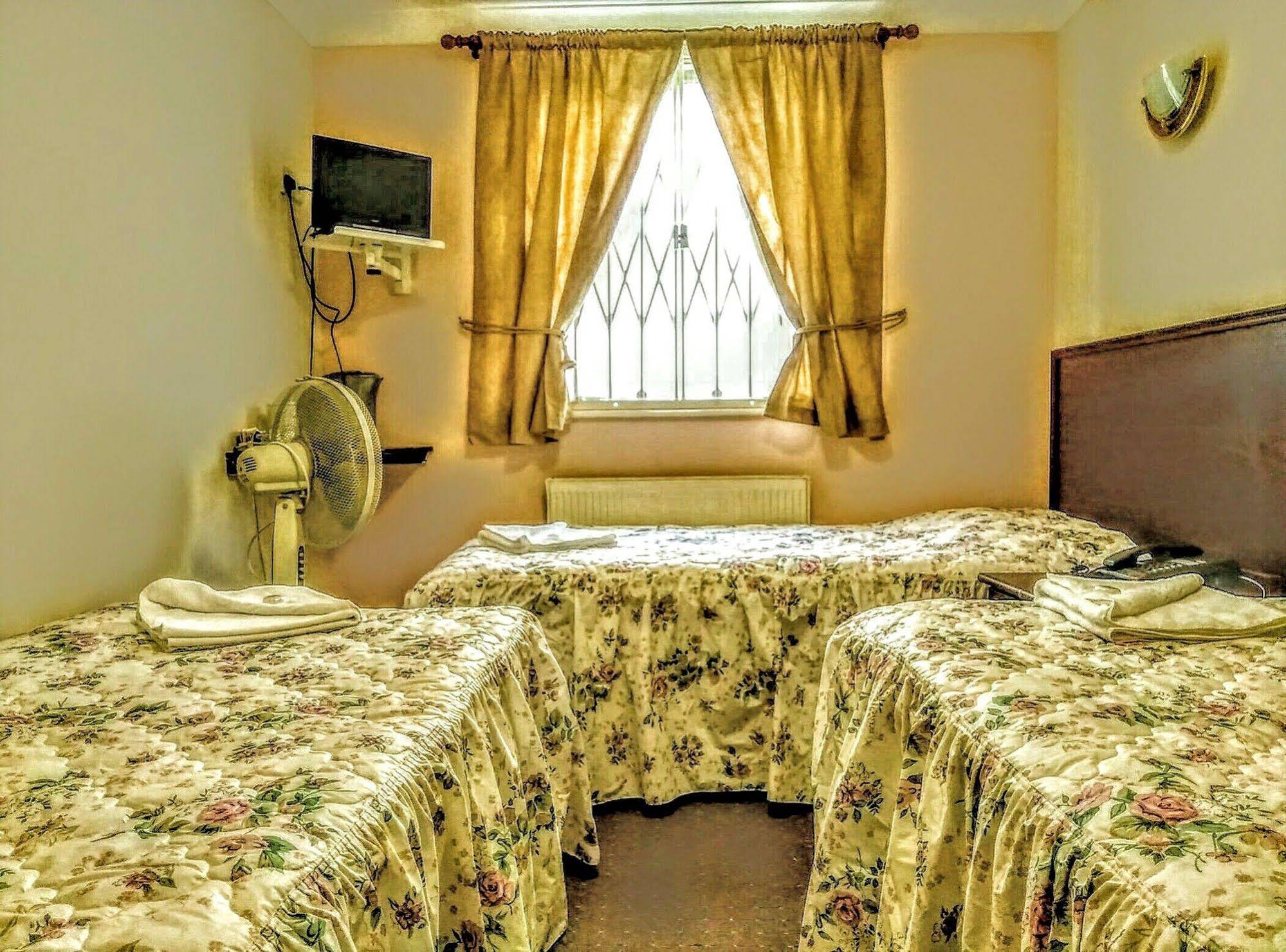 Mandalay Picton House Hotel
