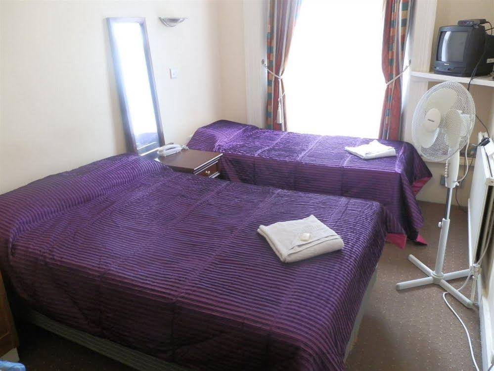 Mandalay Picton House Hotel