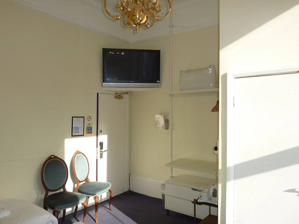 Manor Hotel
