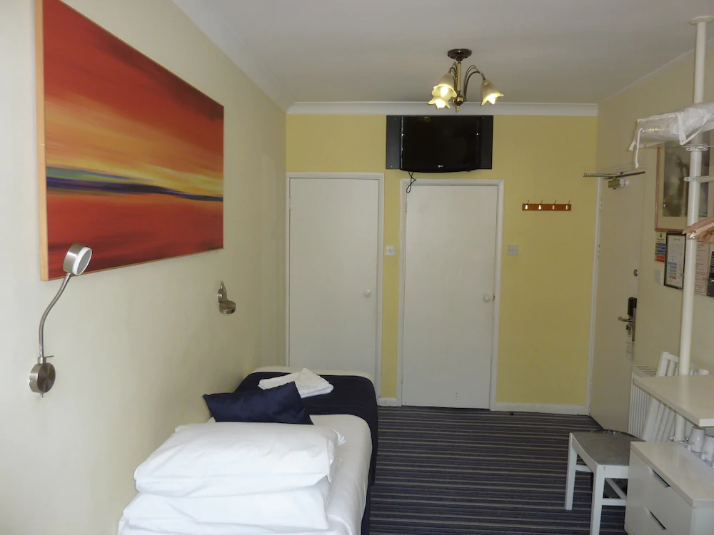 Manor Hotel