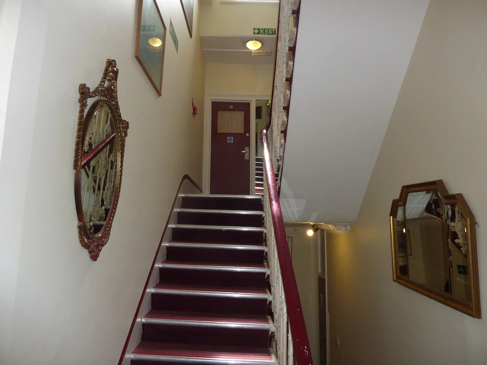 Manor Hotel
