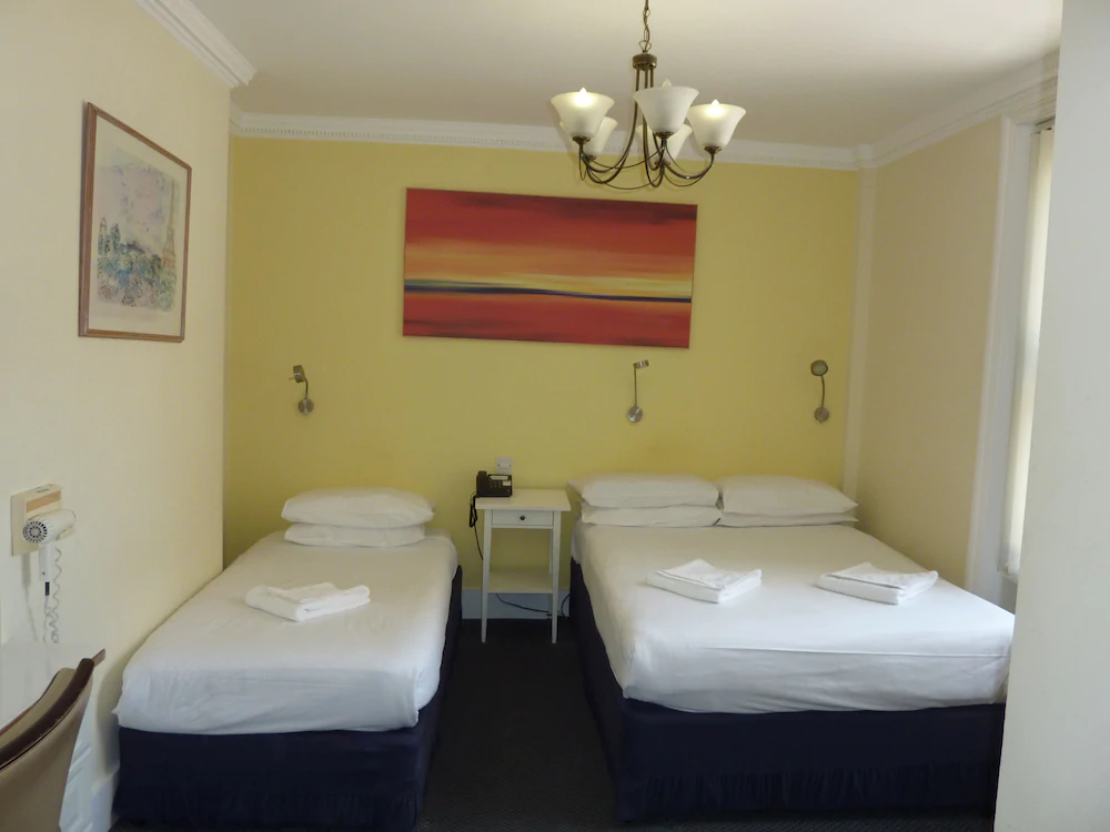 Manor Hotel