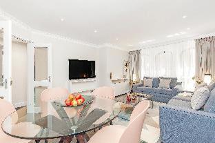 Mayfair House
