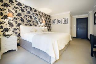 Mayfair House
