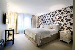 Mayfair House