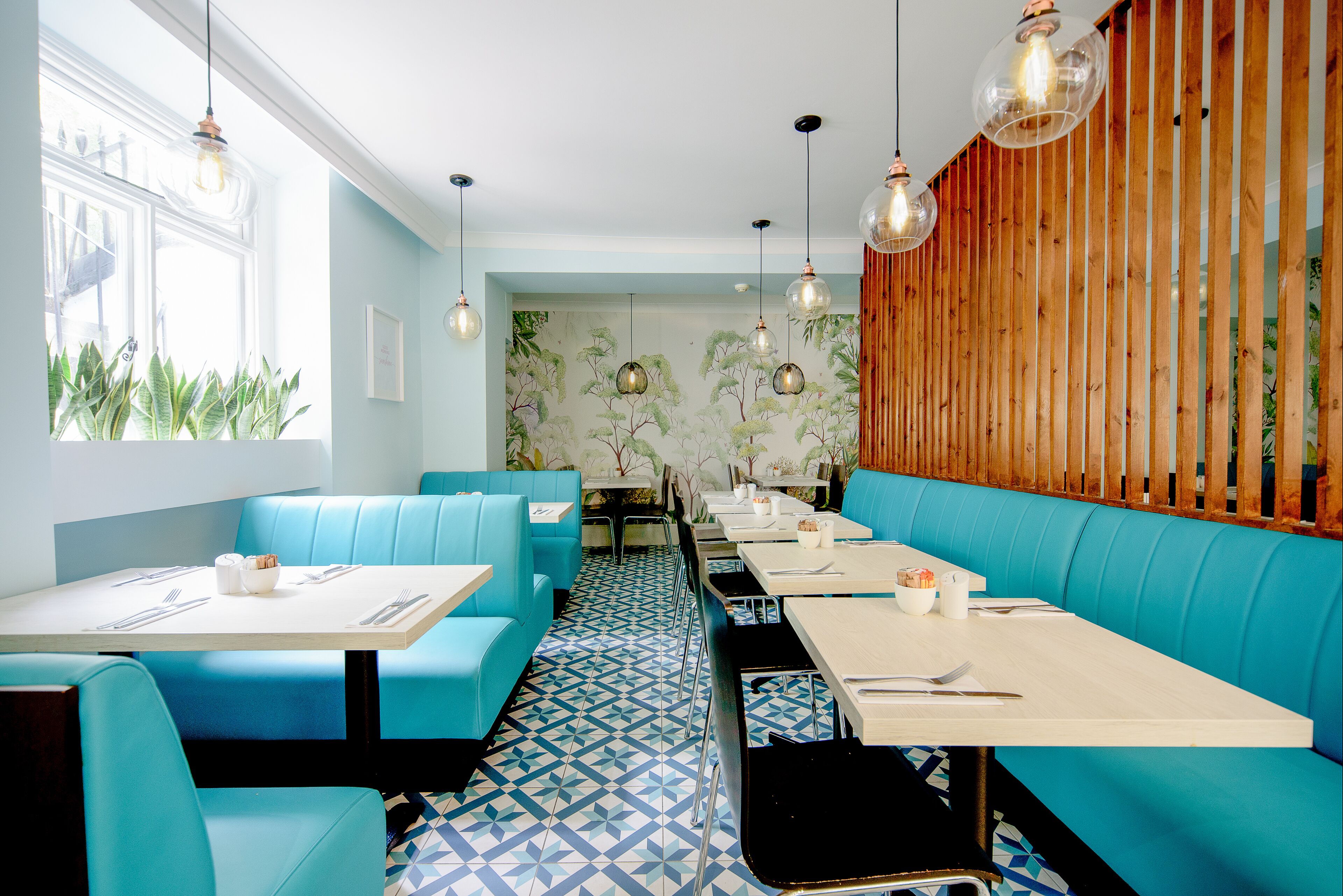 Mentone Hotel