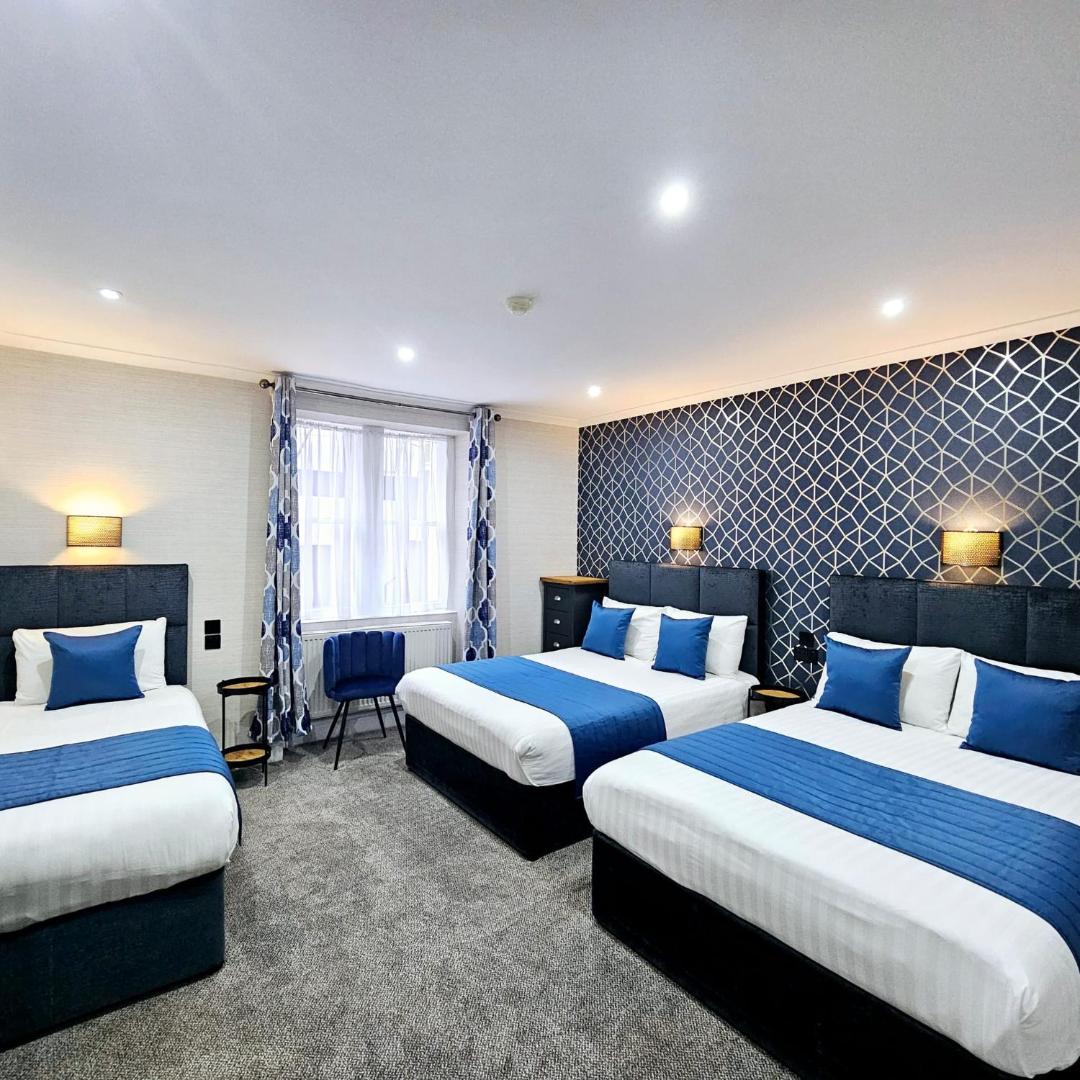 Mentone Hotel