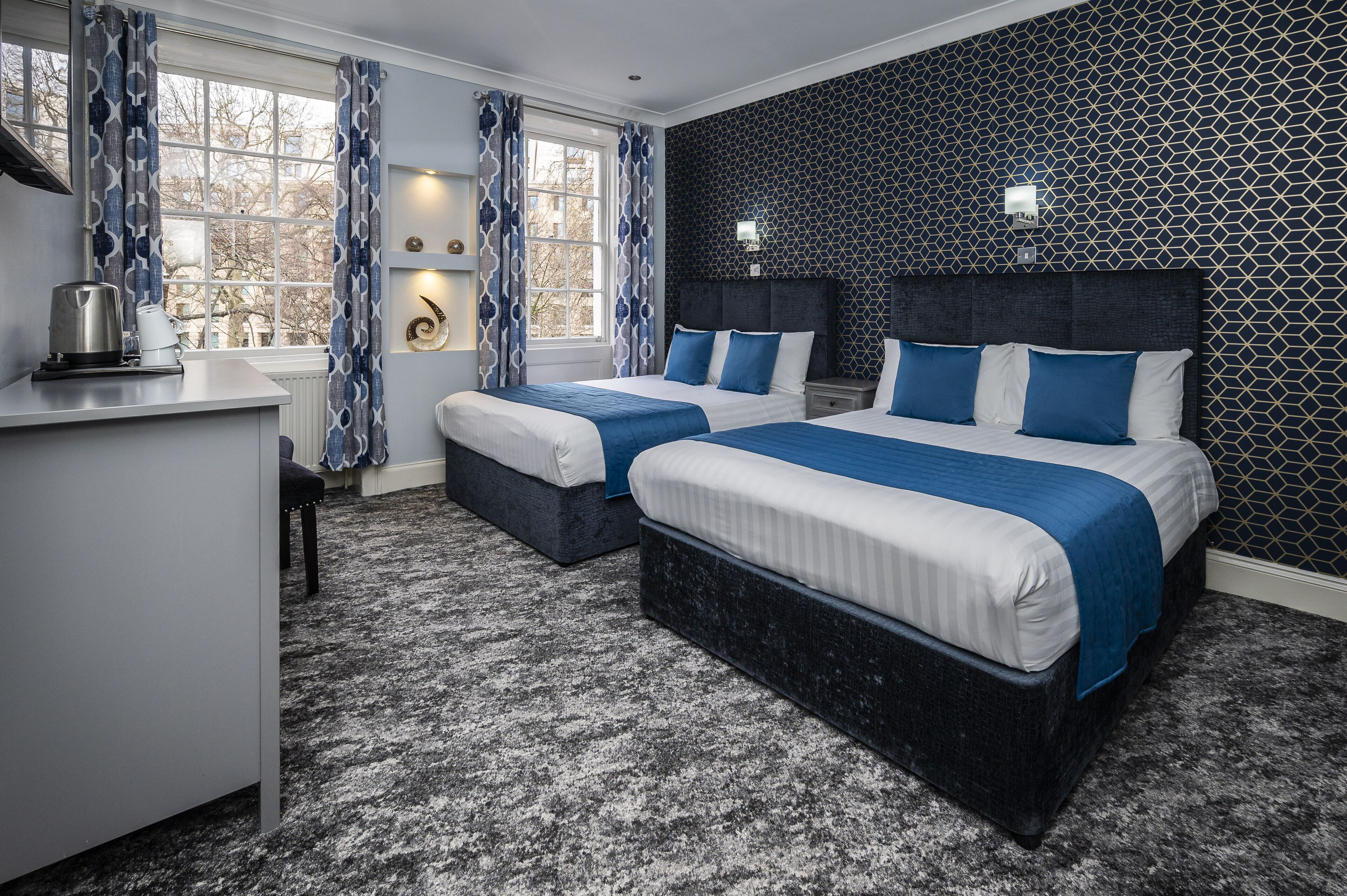 Mentone Hotel
