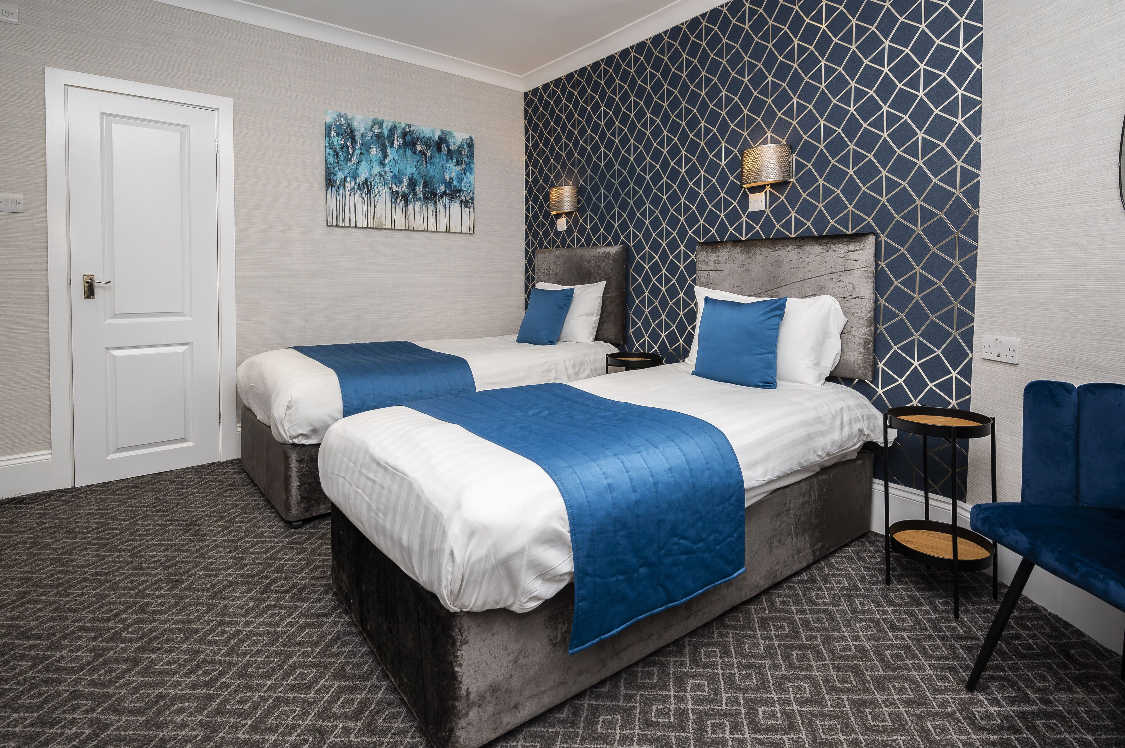 Mentone Hotel