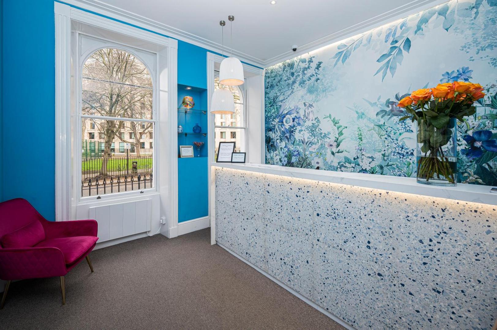 Mentone Hotel