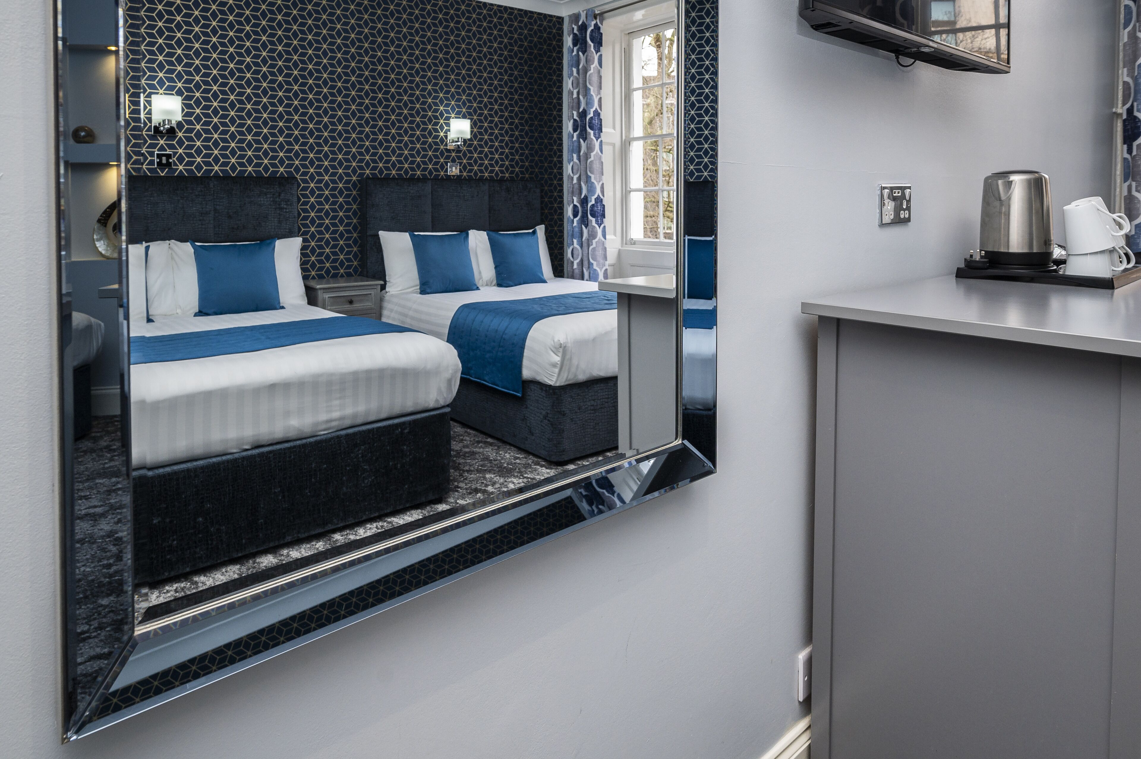 Mentone Hotel