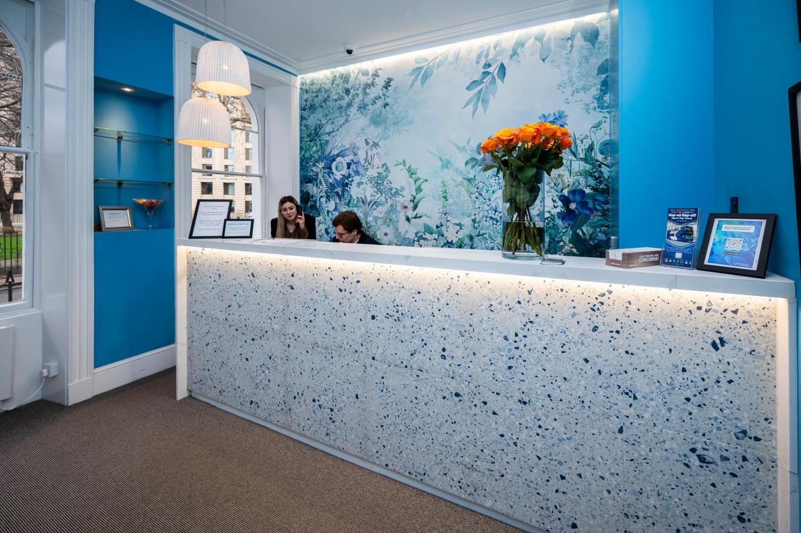 Mentone Hotel