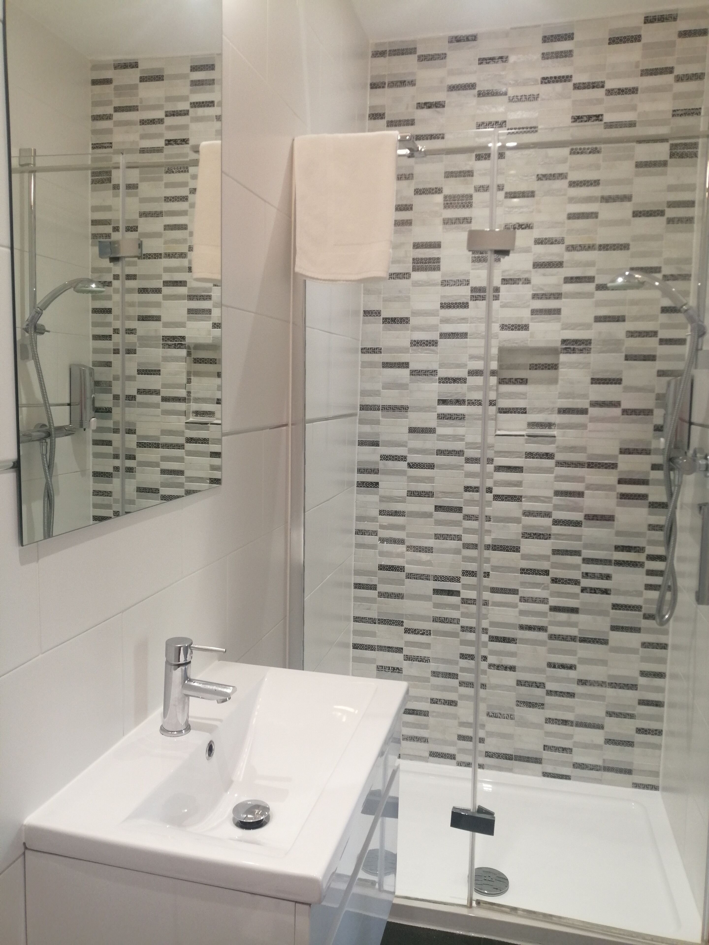 Mentone Hotel