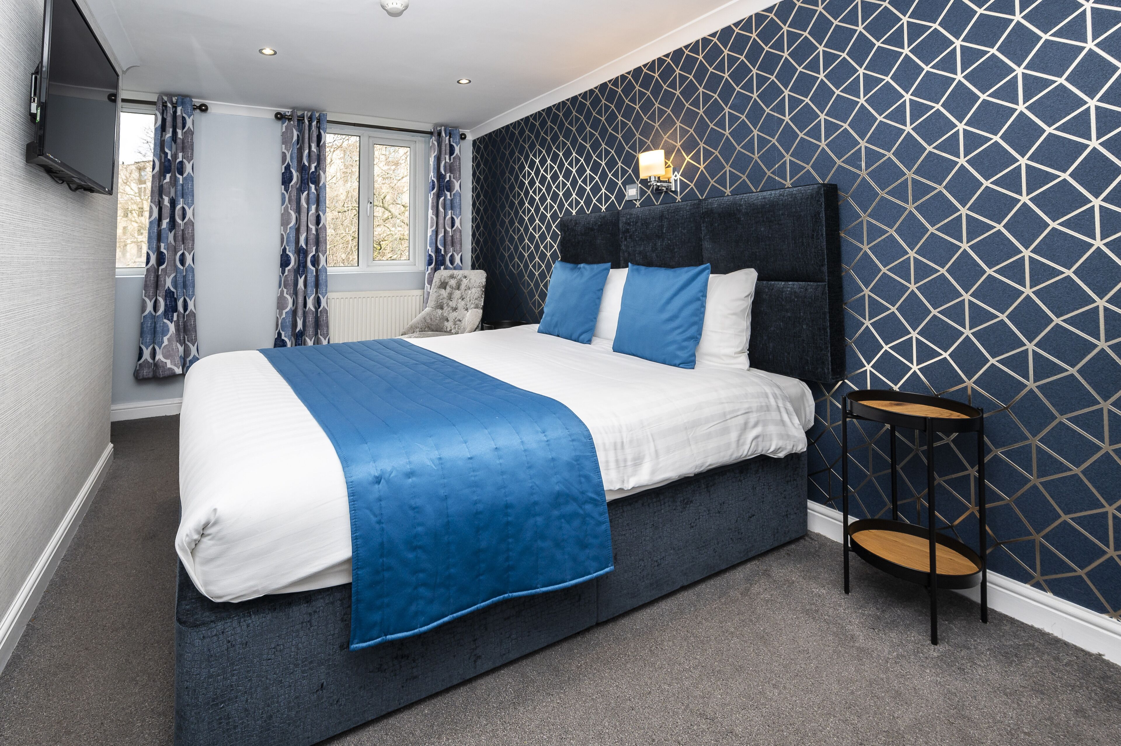 Mentone Hotel