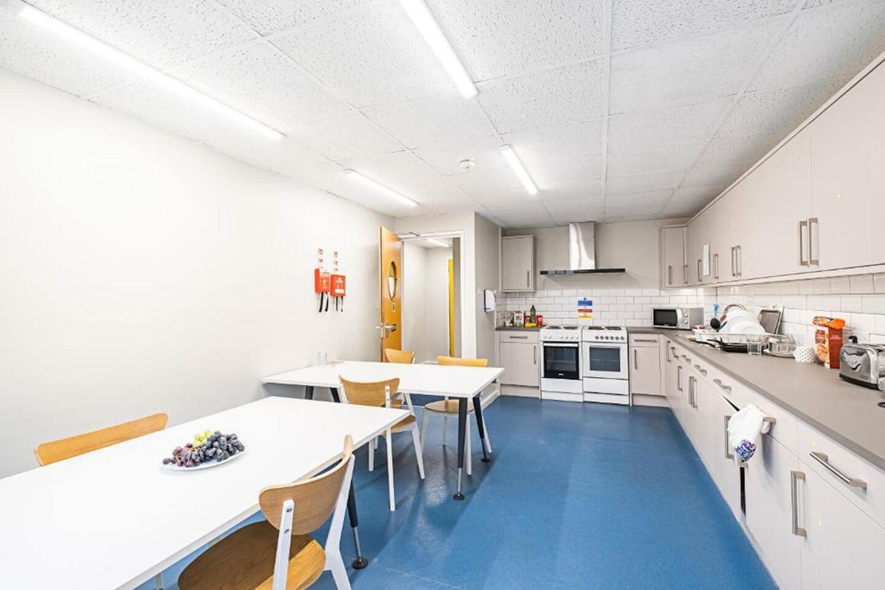 Modern Rooms And Studio in Westminster