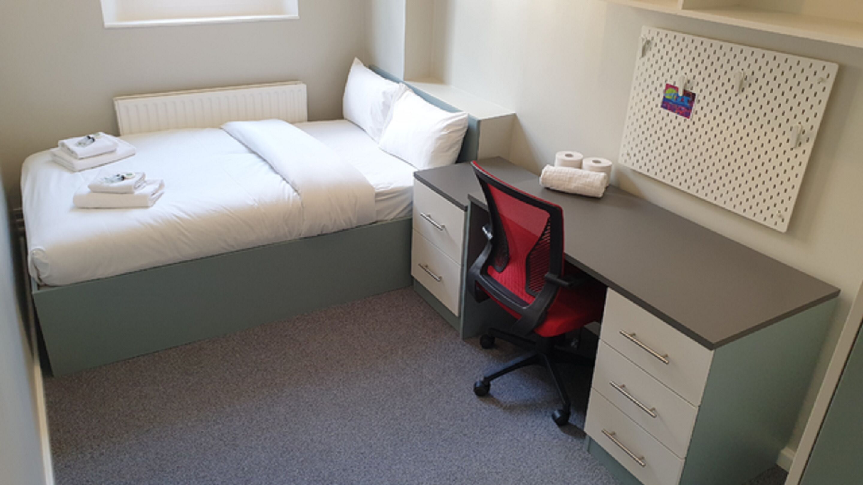 Modern Rooms And Studio in Westminster