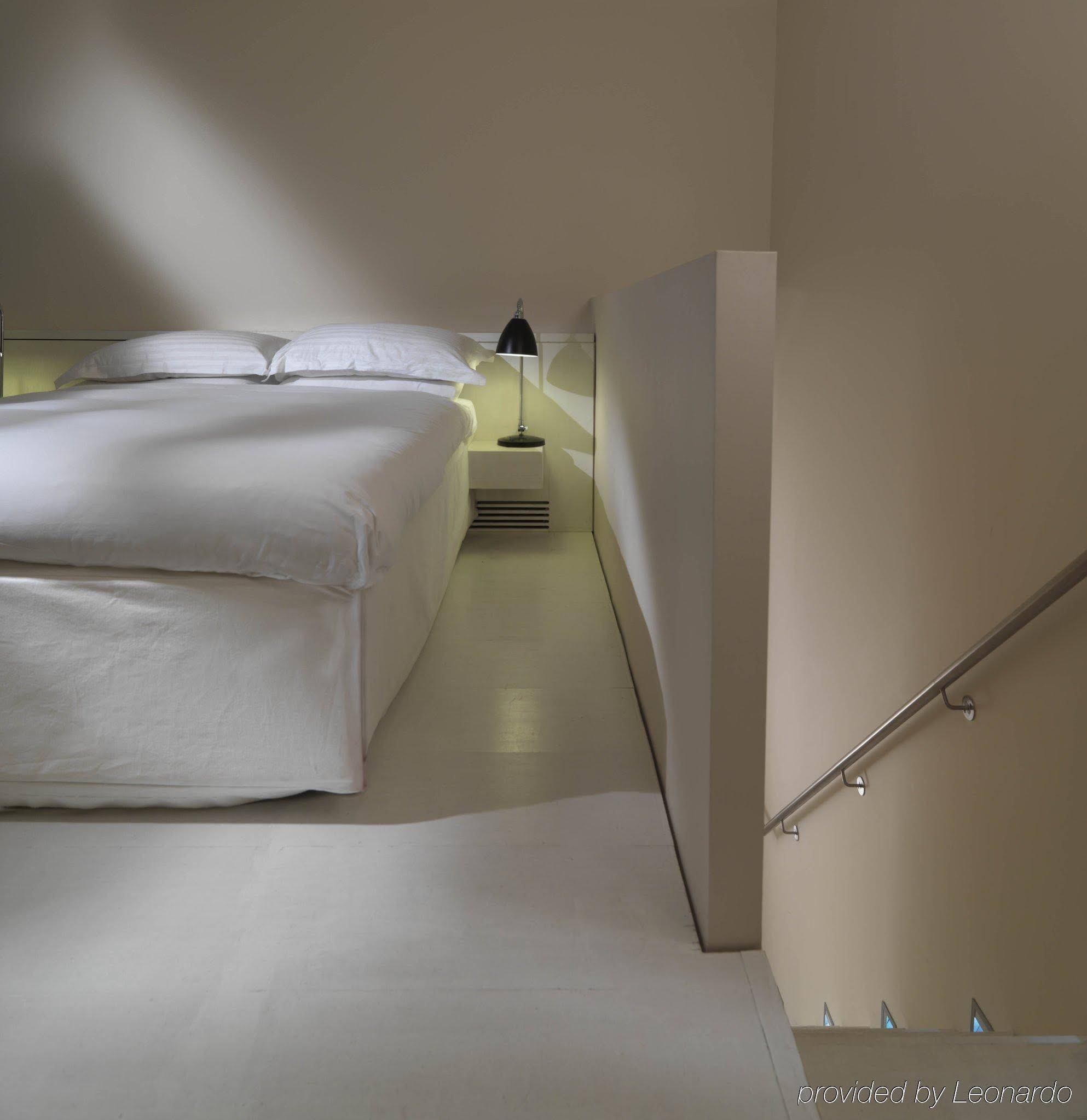 Nottingham Place Hotel
