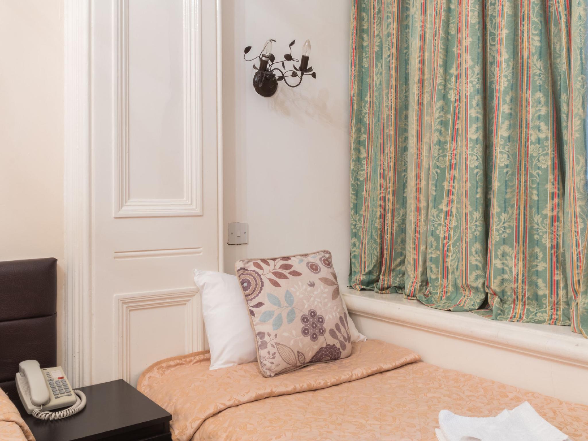 Notting Hill Gate
