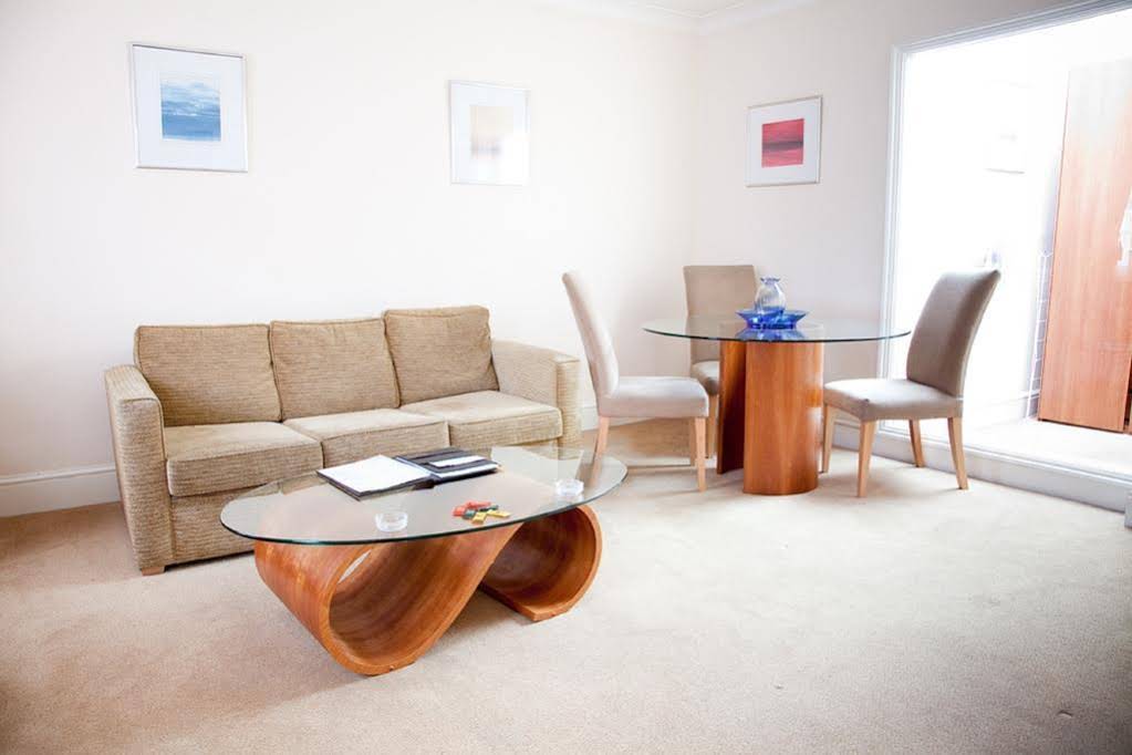 Park Lane Apartments - Clarges Street