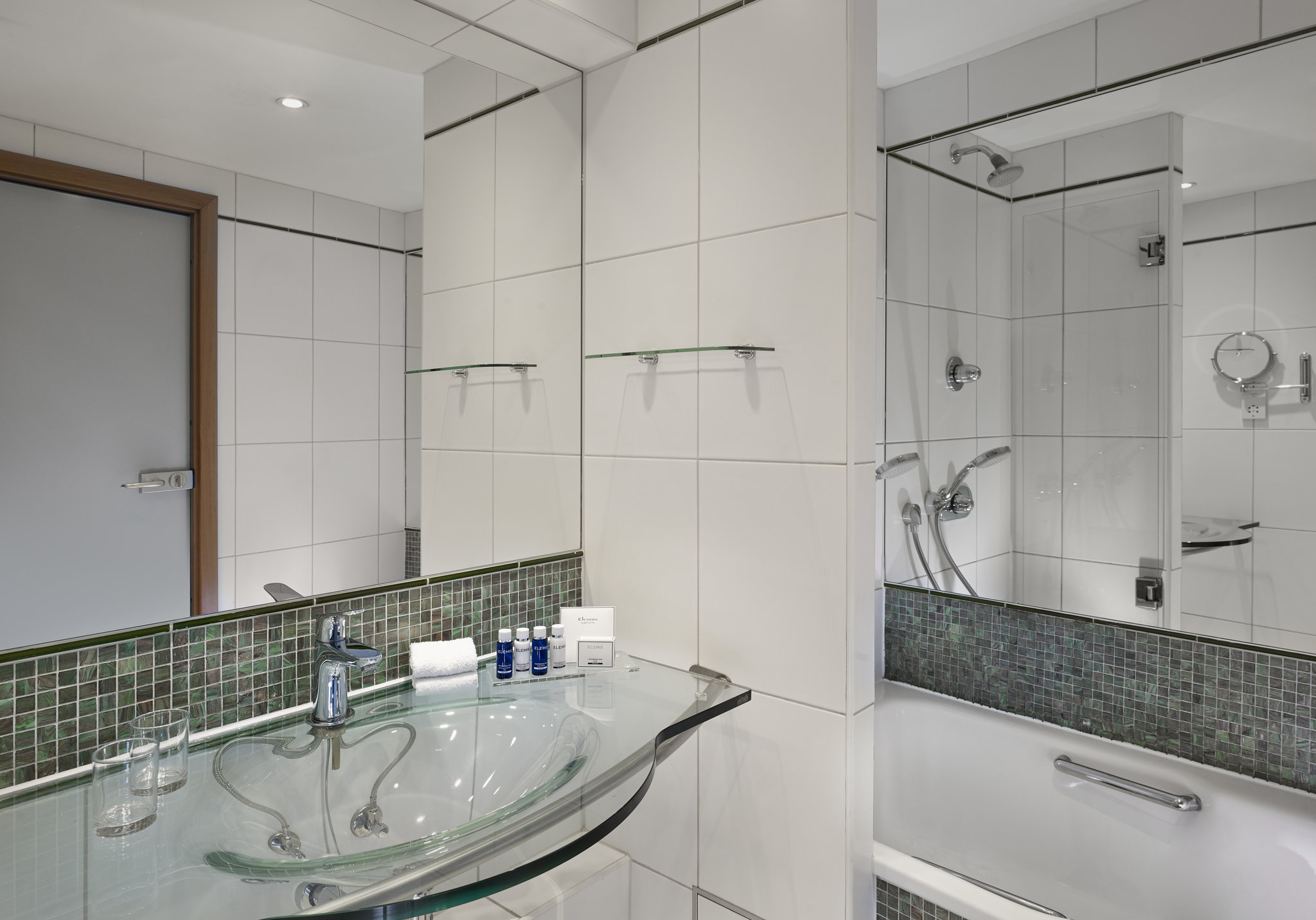 Park Plaza Victoria London