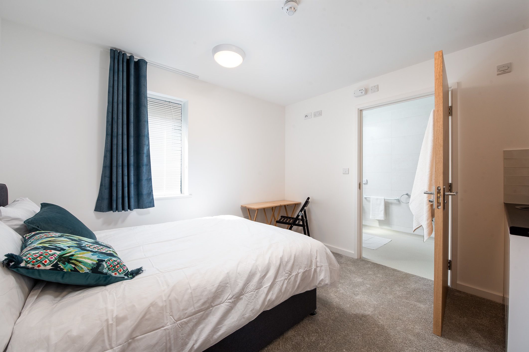 Queen's Drive Aparthotel