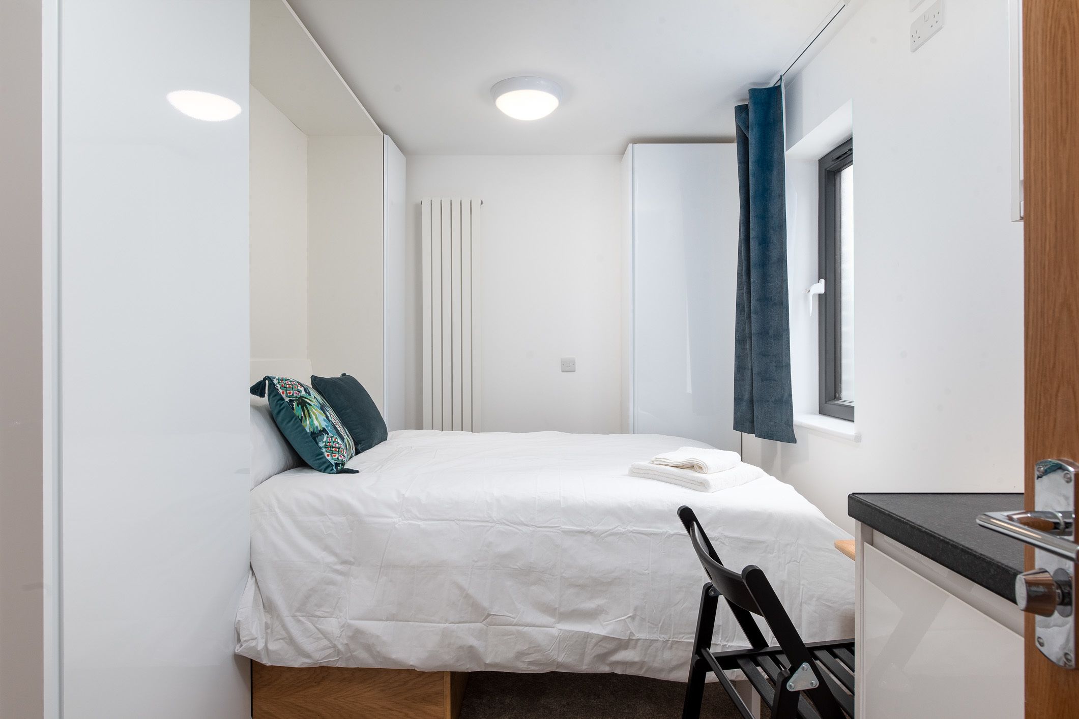Queen's Drive Aparthotel