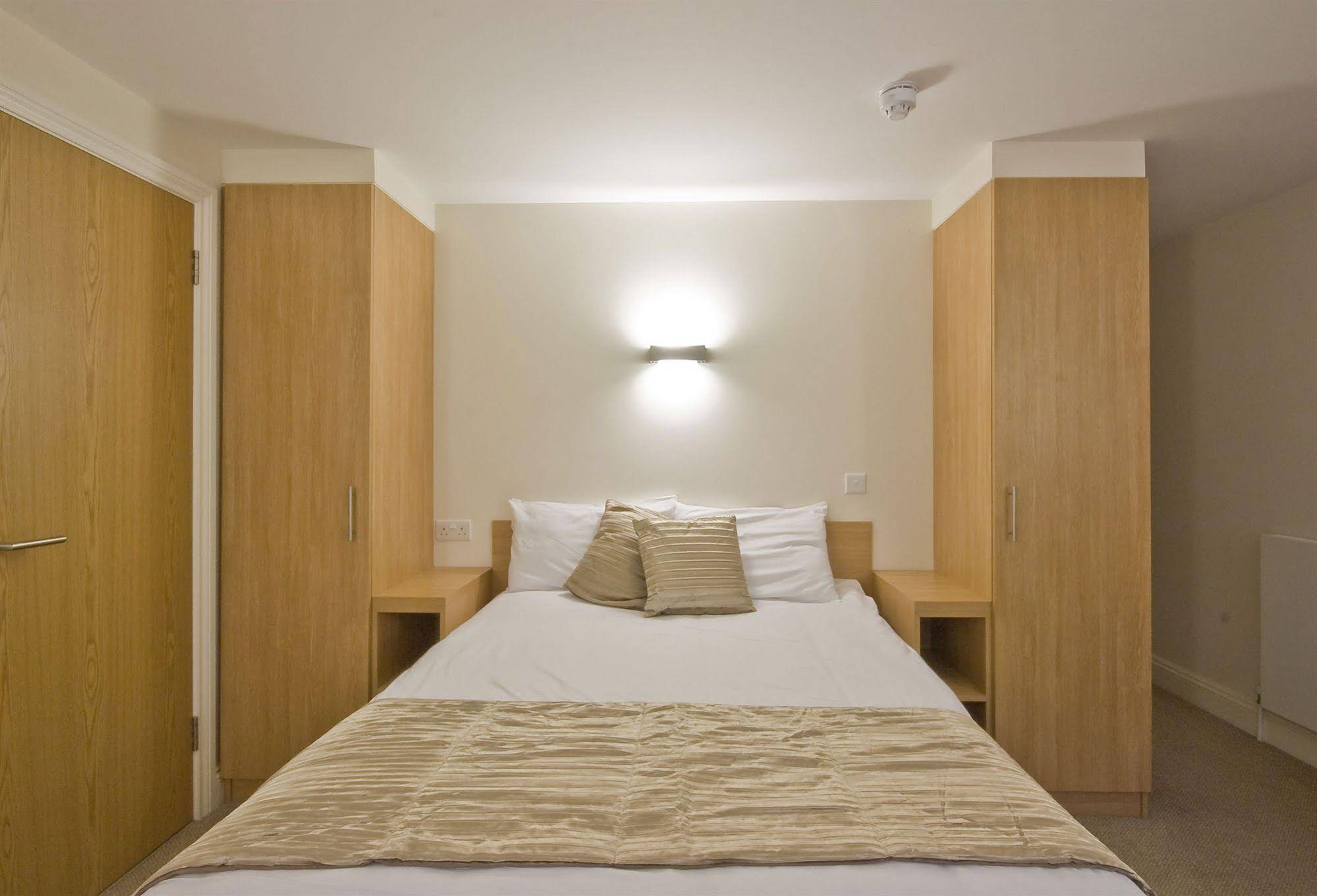 Queens Hotel
