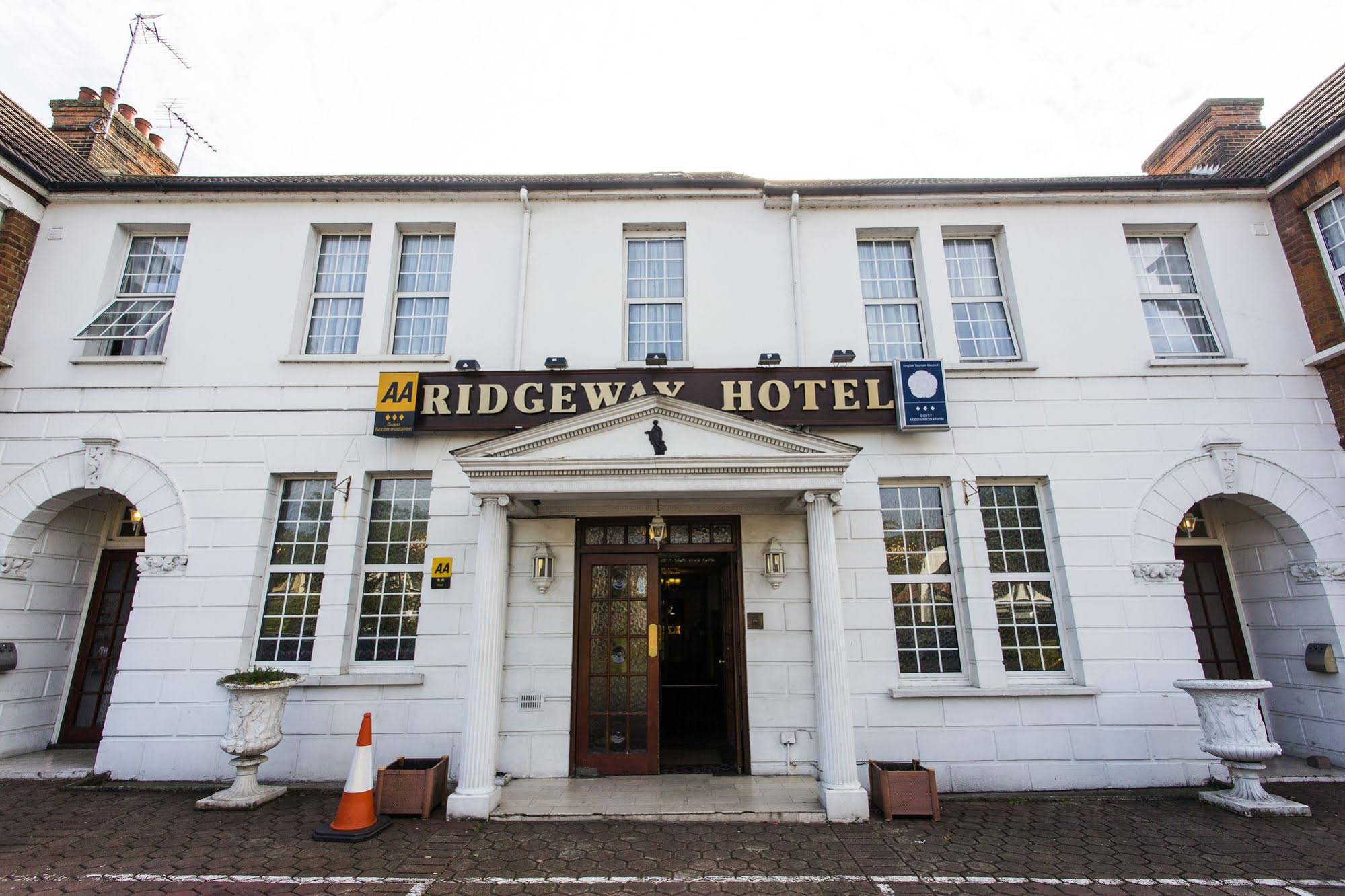 Ridgeway Hotel
