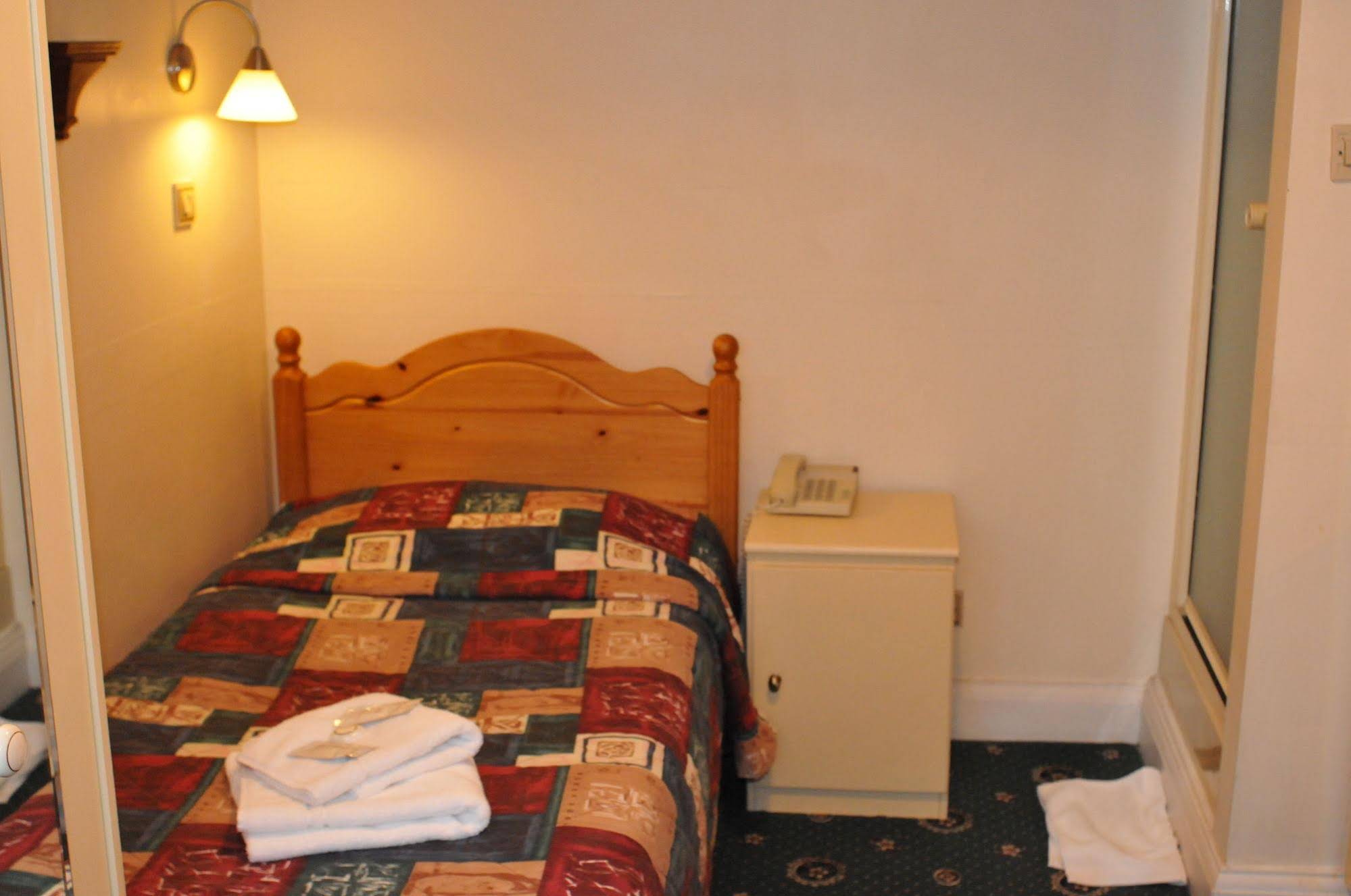 Ridgeway Hotel