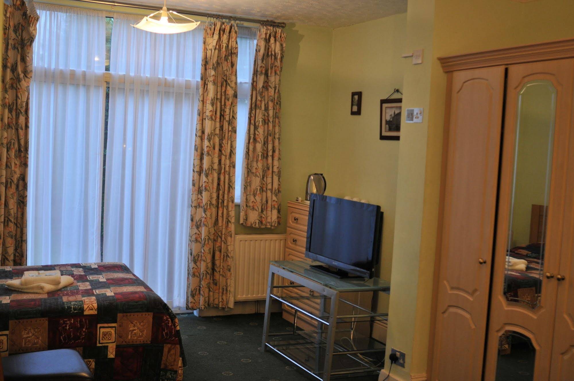 Ridgeway Hotel