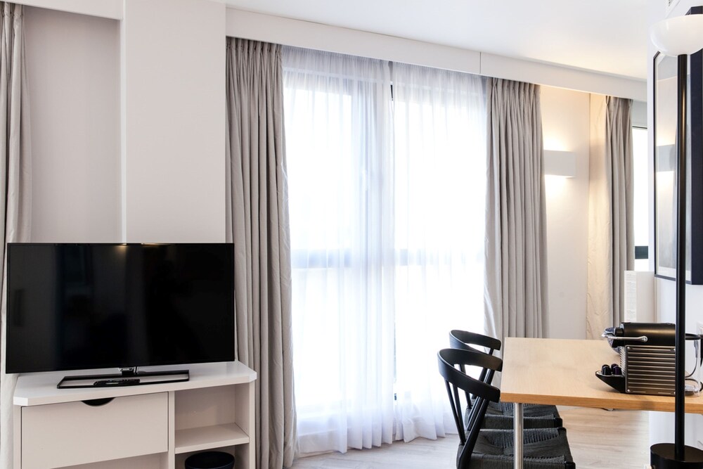 Rockwell East