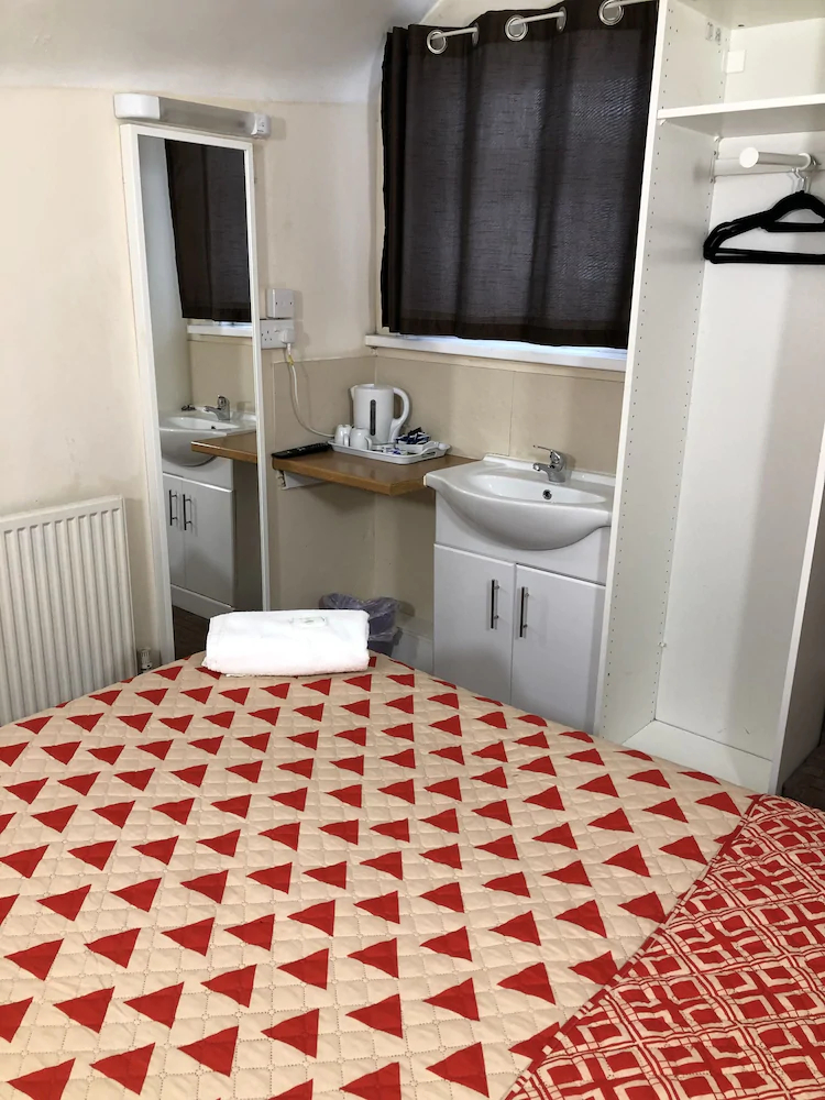 Romanos Hotel