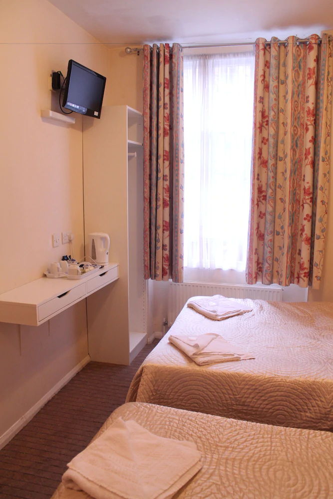 Romanos Hotel
