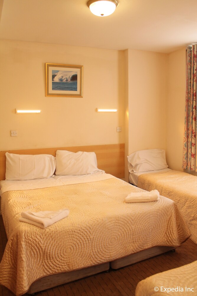 Romanos Hotel