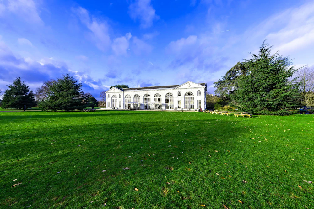 Grand Apartments Kew Gardens