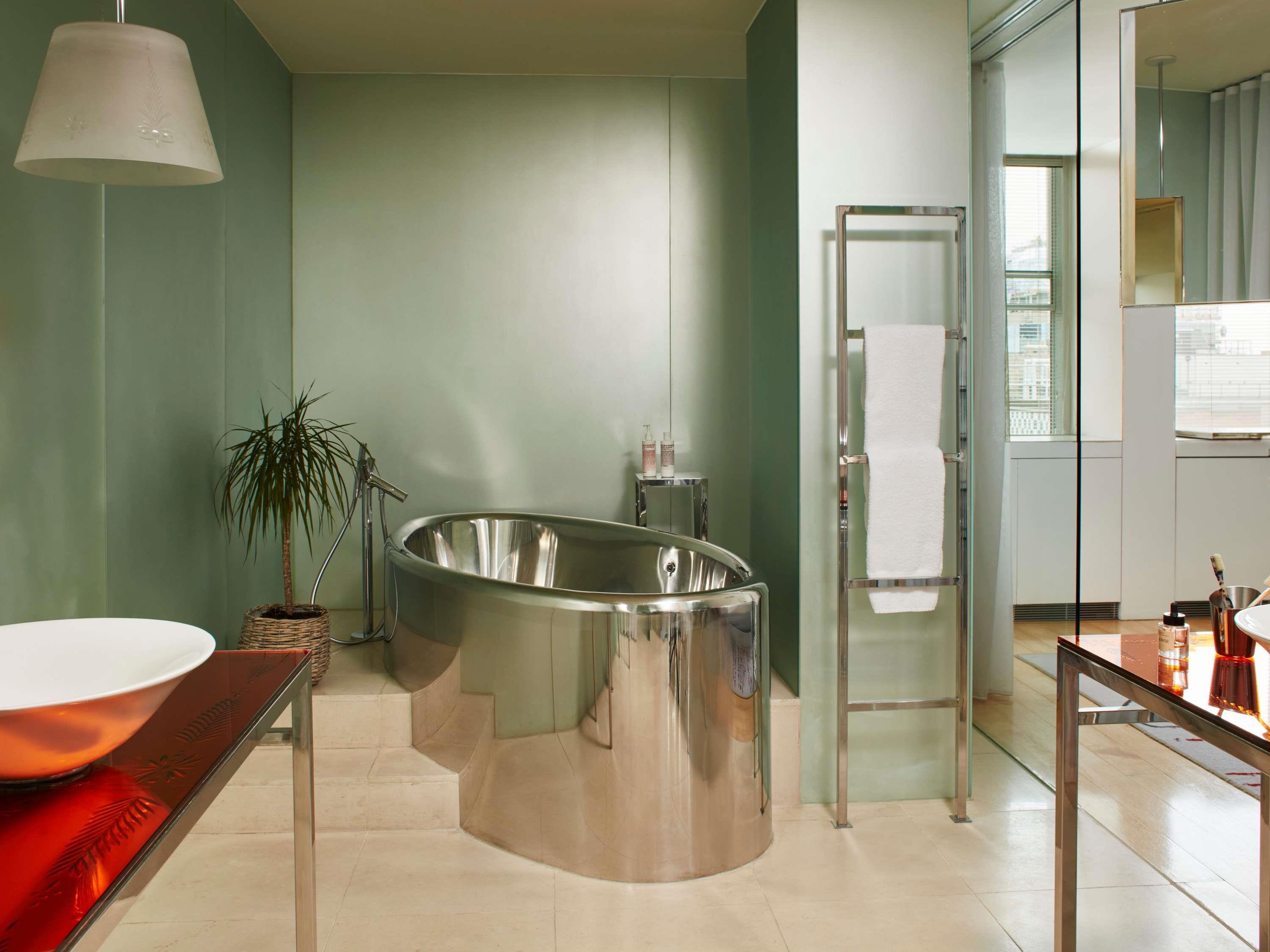 Sanderson London