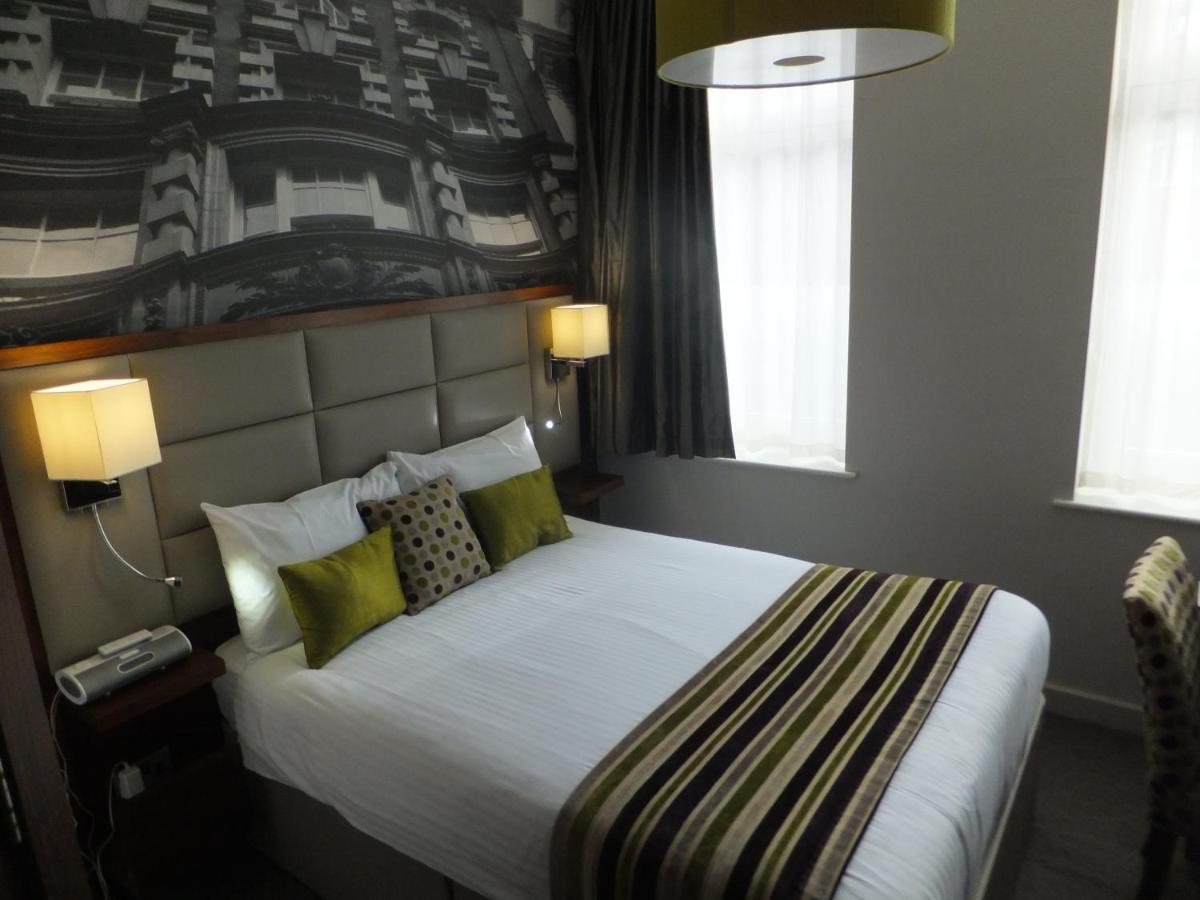 The Hux Hotel